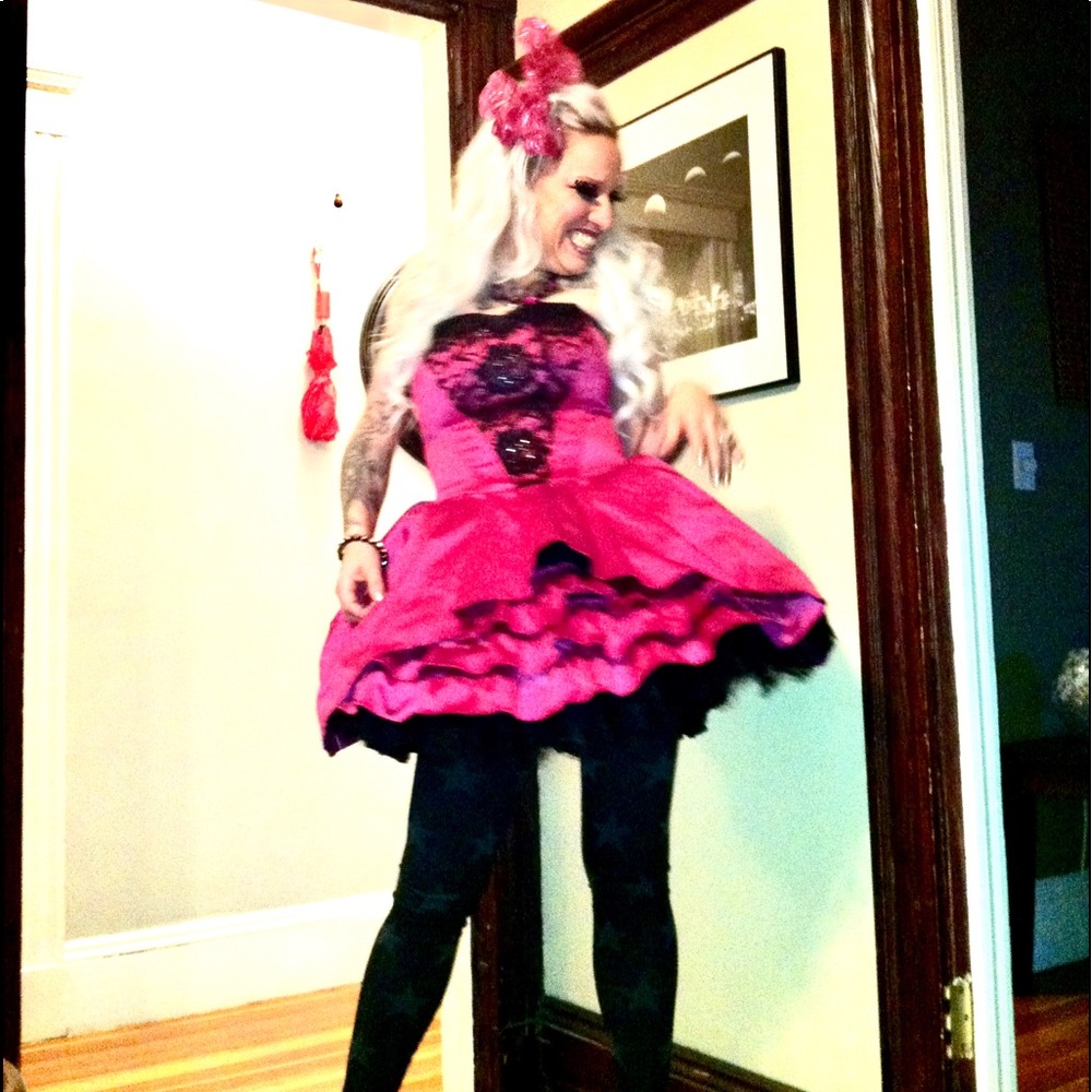 RARE BETSEY JOHNSON FULL CRINOLINE SKIRT WITH TAG - Picture 6 of 8